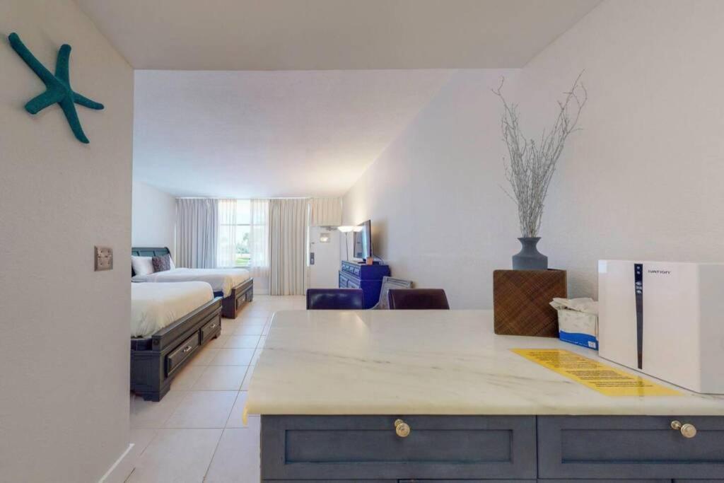 Sea Breeze, Studio 510, Beach Steps Away!+Pool+Wifi Ruskin Exterior foto