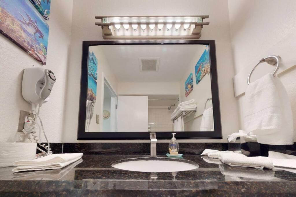 Sea Breeze, Studio 510, Beach Steps Away!+Pool+Wifi Ruskin Exterior foto